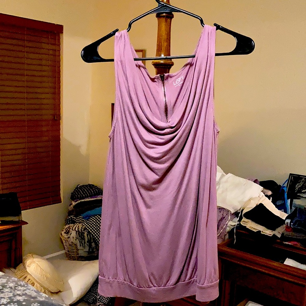 Ladies summer top, sleeveless, worn once